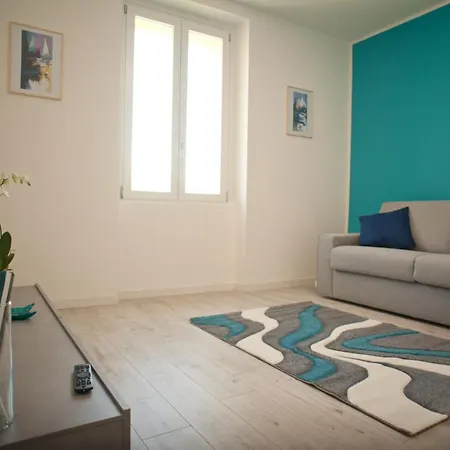 Veronese 4 Апартаменти